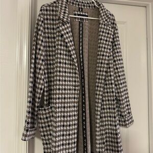 Jules & Leopold Black and White Houndstooth Blazer